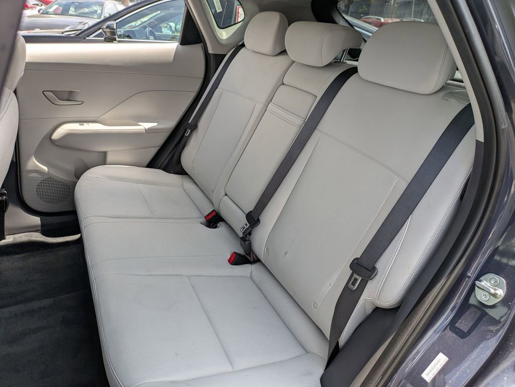 Used 2025 Hyundai Kona SEL FWD image 24