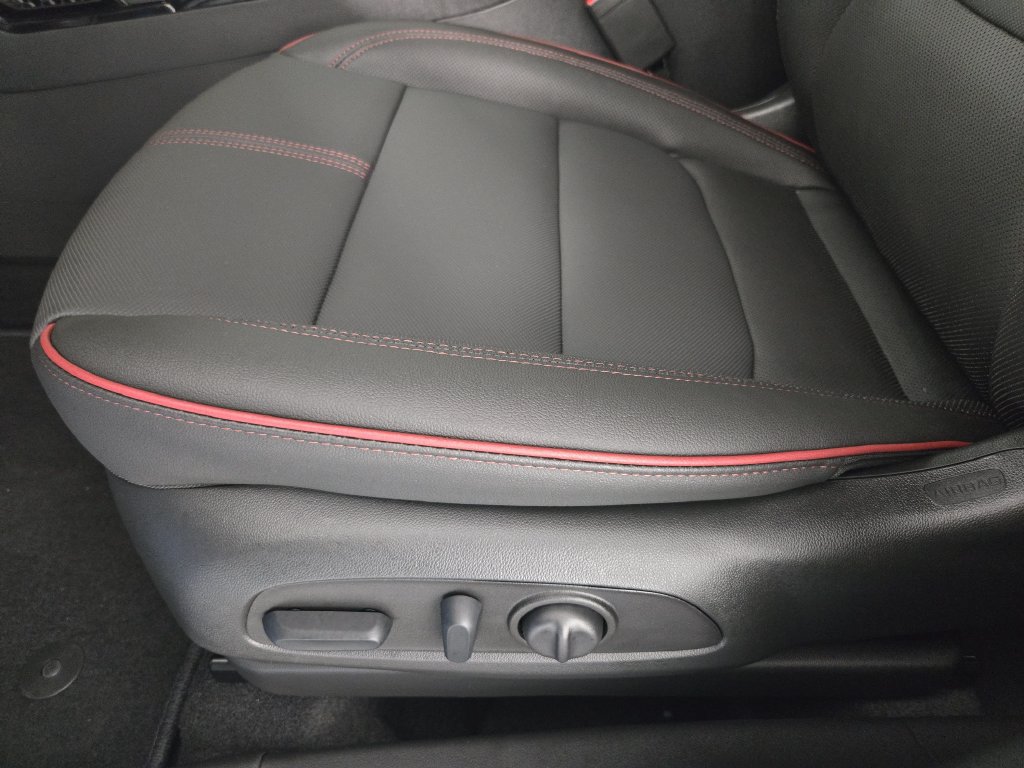 New 2026 Chevrolet TrailBlazer RS w/ Convenience Package FWD image 26