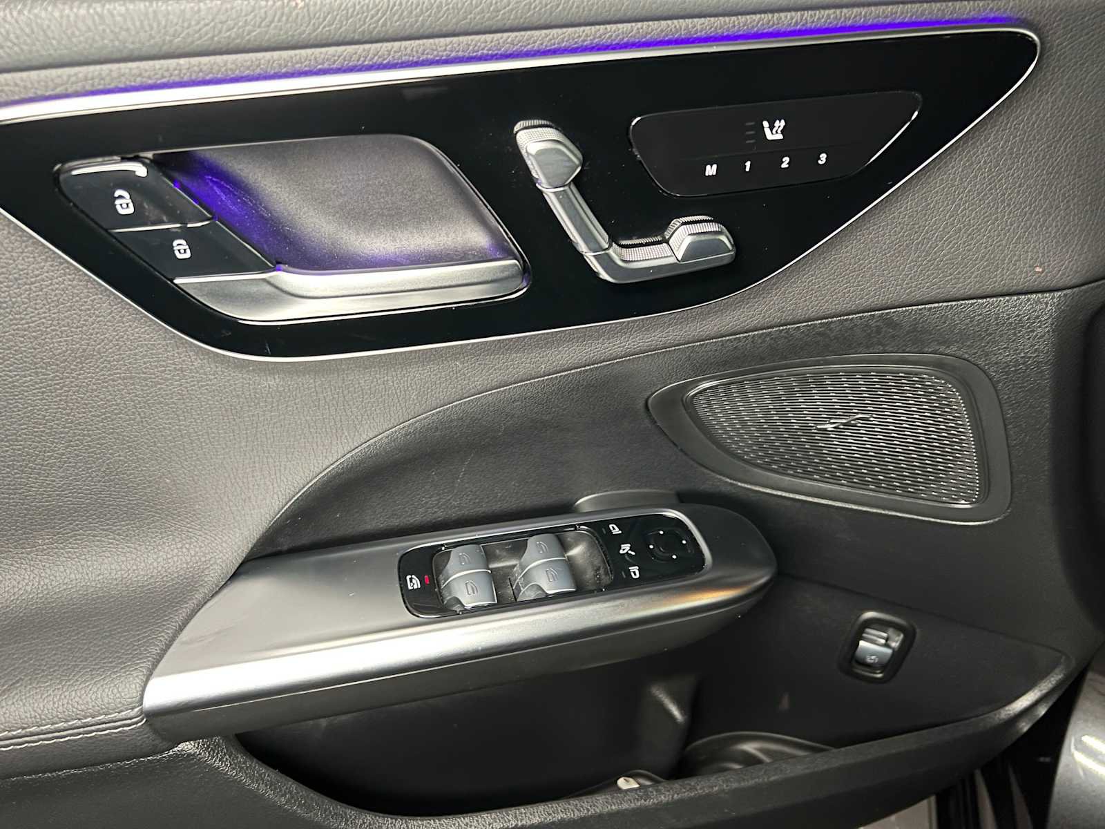 Used 2025 Mercedes-Benz C 300 4MATIC Sedan image 23