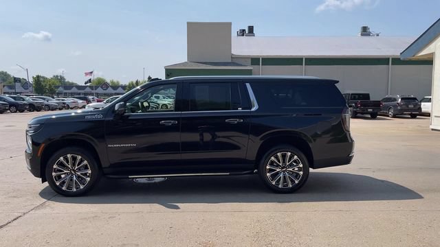 Used 2026 Chevrolet Suburban High Country w/ Sun And Tow Package AWD/4WD image 5