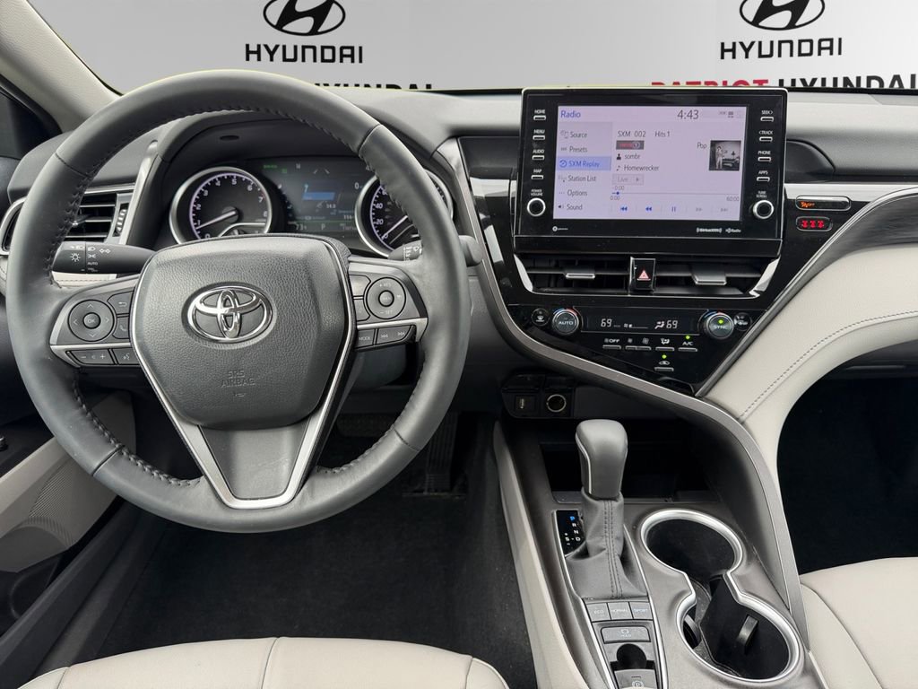 Used 2024 Toyota Camry XLE w/ Cold Weather Package FWD image 10