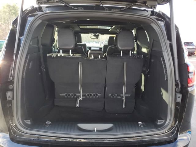 New 2026 Chrysler Pacifica Limited w/ S Appearance Package AWD/4WD image 10