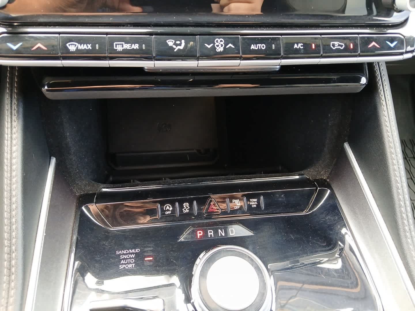 Used 2024 Jeep Wagoneer 4WD image 31