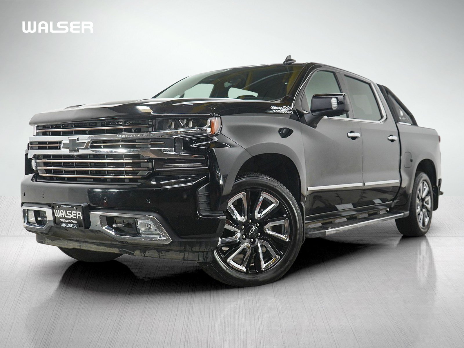 Used 2019 Chevrolet Silverado 1500 High Country w/ Technology Package AWD/4WD image 1