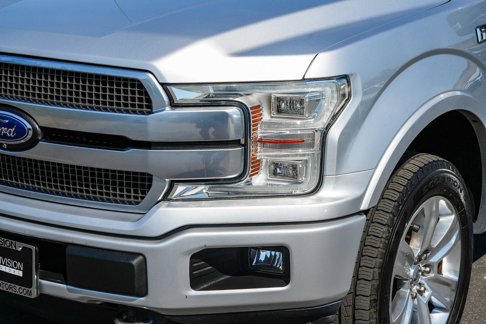 Used 2018 Ford F150 Platinum w/ Equipment Group 701A Luxury AWD/4WD image 8