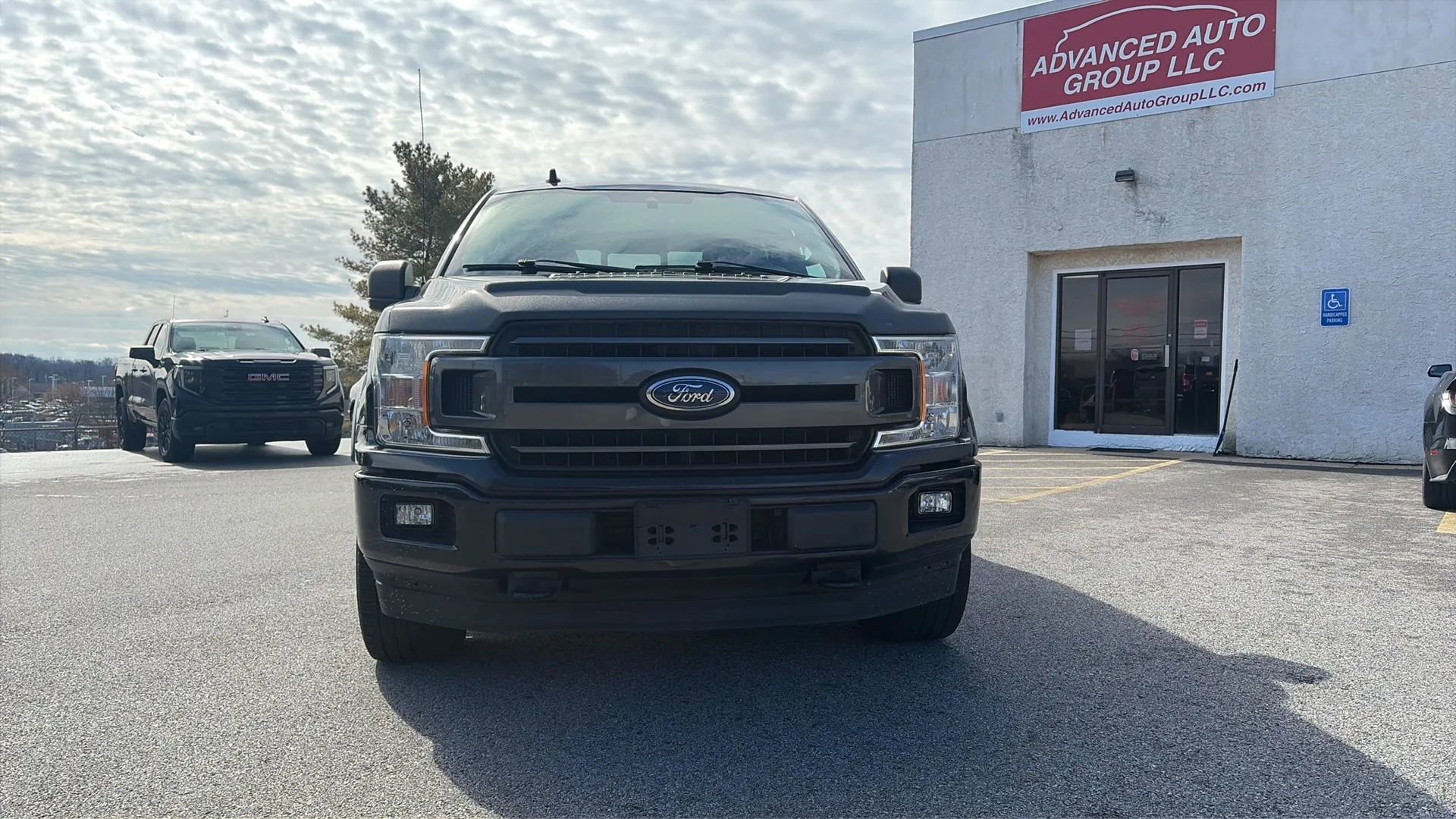 Used 2019 Ford F150 XLT w/ Equipment Group 302A Luxury image 4