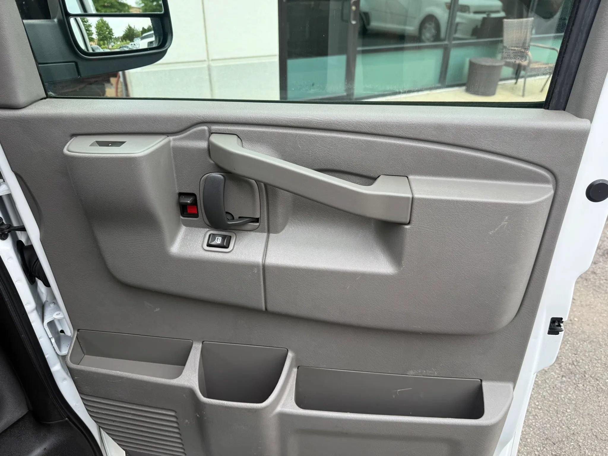 Used 2019 Chevrolet Express 2500 w/ Driver Convenience Package RWD image 23