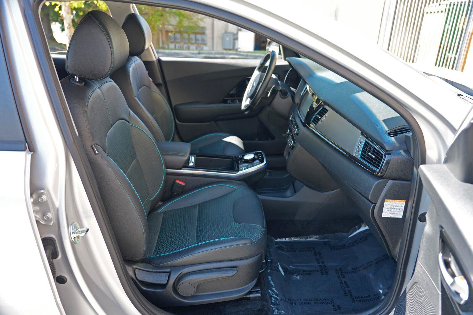 Used 2019 Kia Niro EX Premium FWD image 16