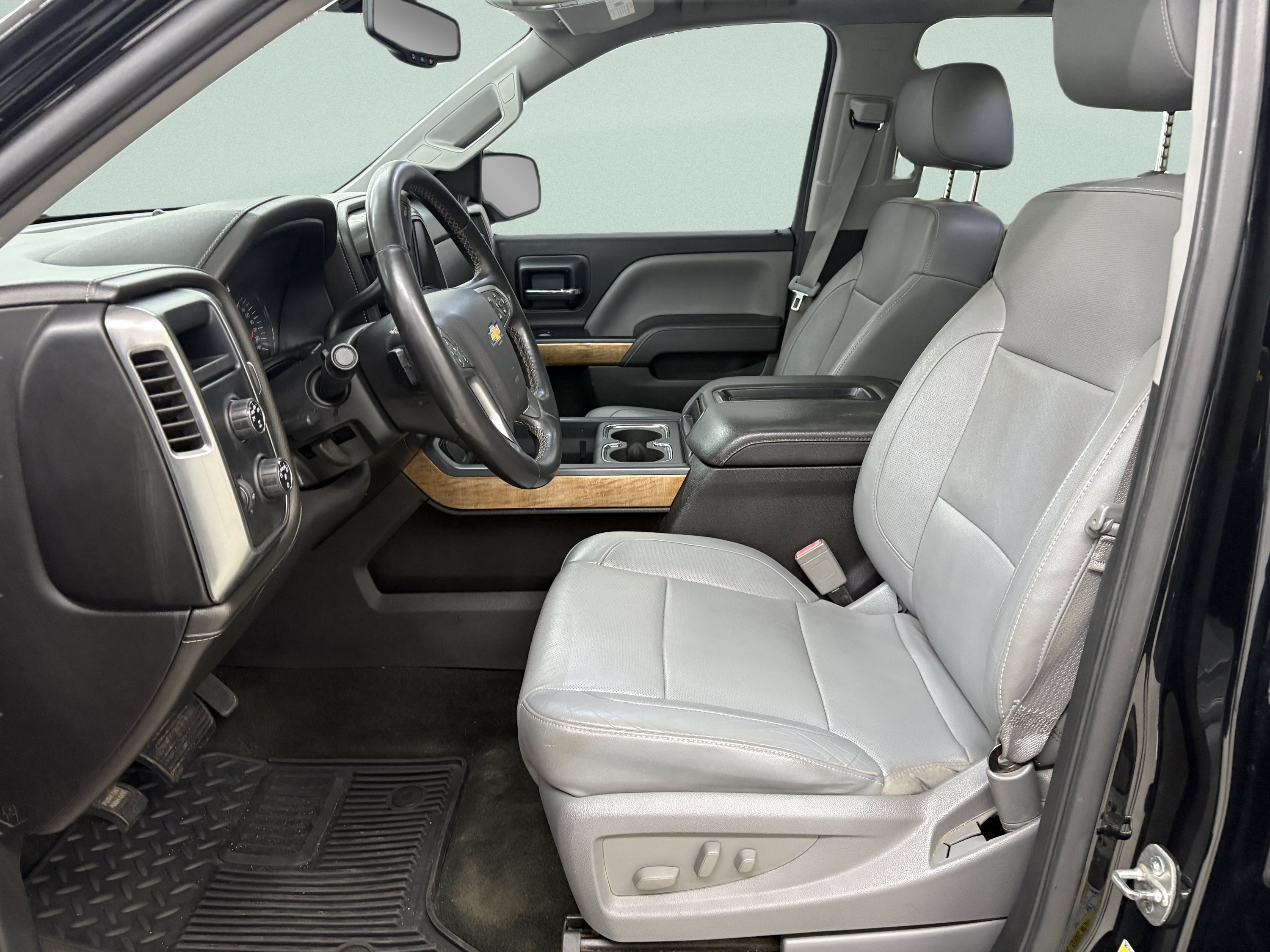 Used 2014 Chevrolet Silverado 1500 LTZ w/ LTZ Plus Package AWD/4WD image 11