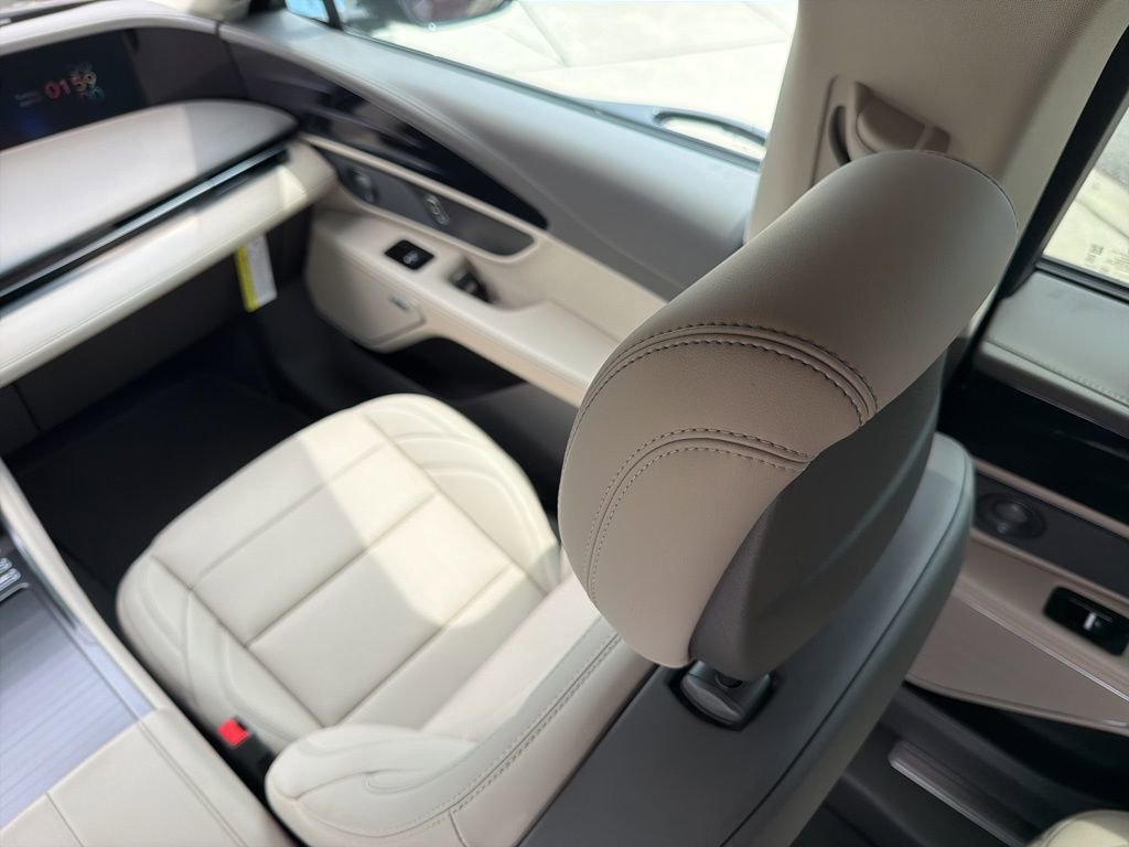 Used 2024 Lincoln Nautilus Premier w/ Equipment Group 102A AWD/4WD image 20