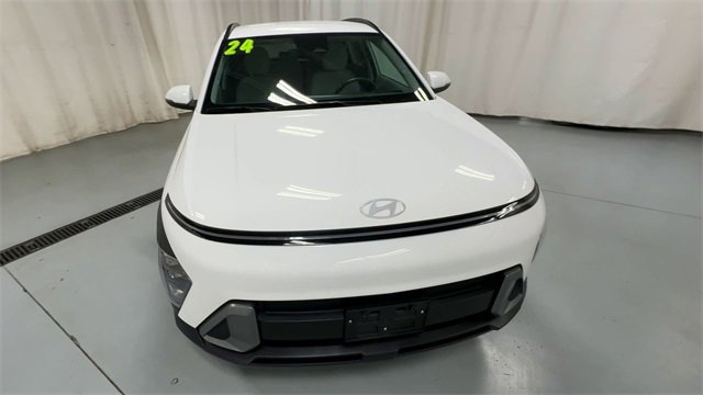 Used 2024 Hyundai Kona SEL image 3
