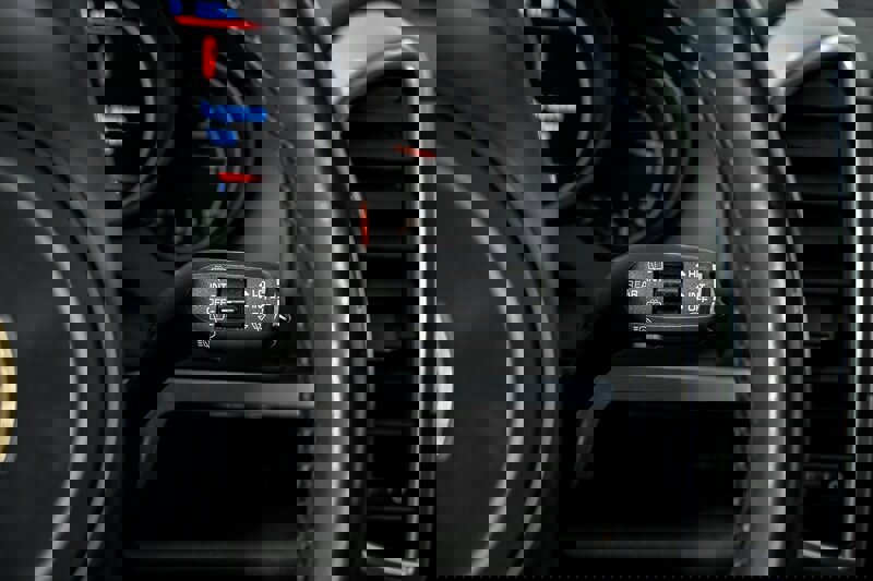 Used 2014 Porsche Cayenne Platinum Edition image 29