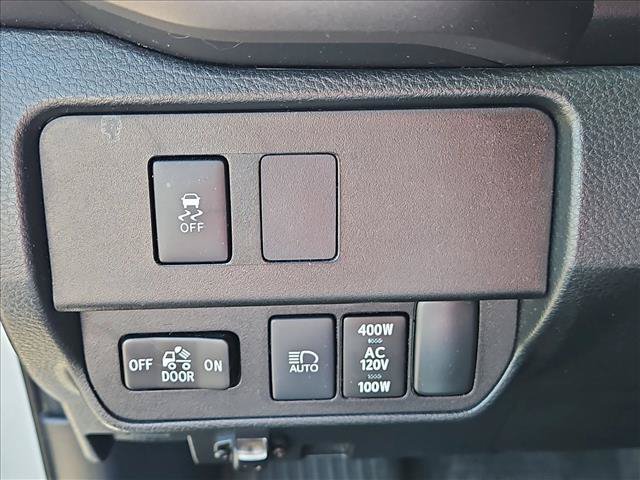 Used 2020 Toyota Tacoma TRD Off-Road w/ Technology Package AWD/4WD image 14