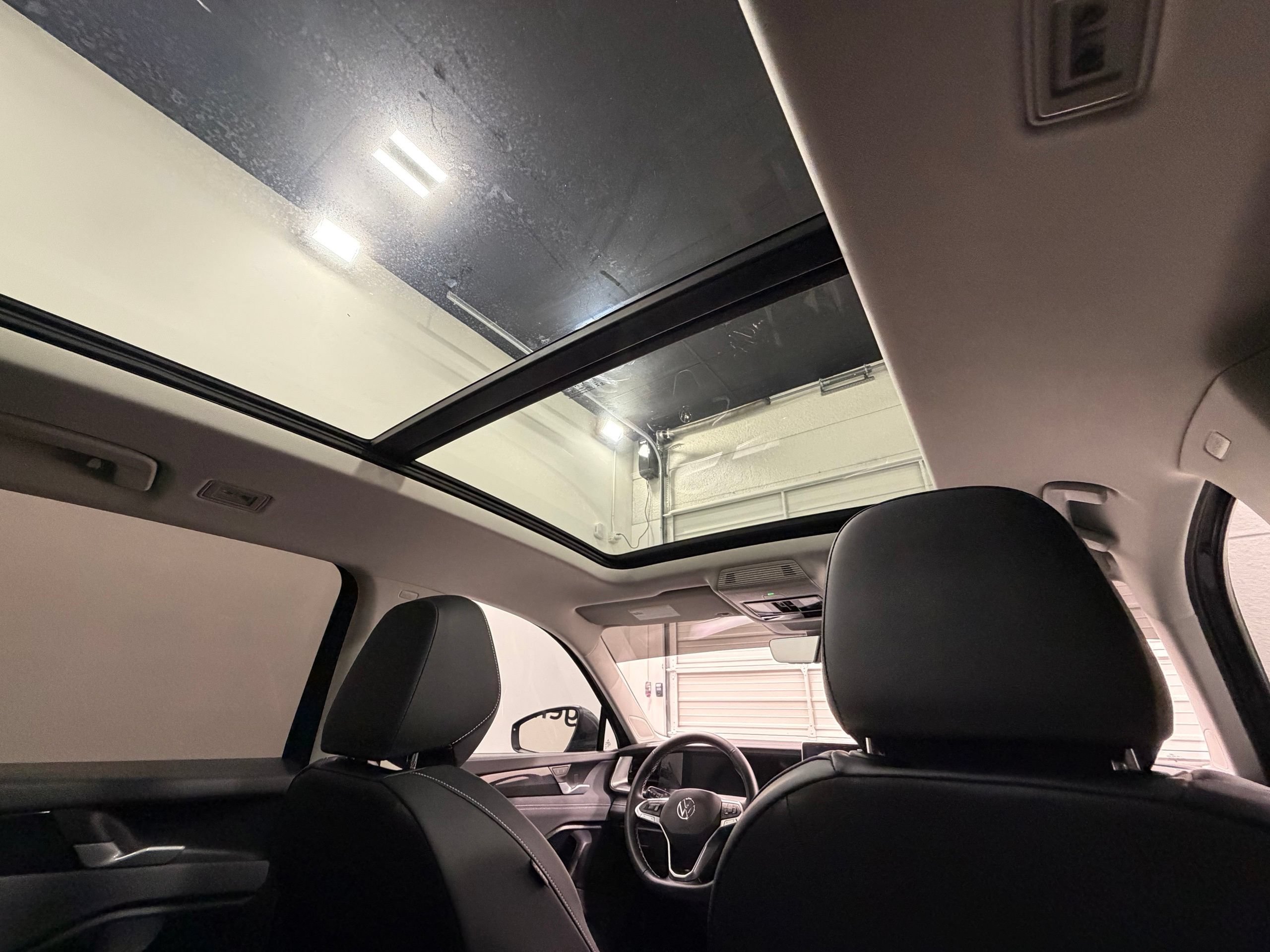 Used 2026 Volkswagen Tiguan SE w/ Panoramic Sunroof Package AWD/4WD image 39