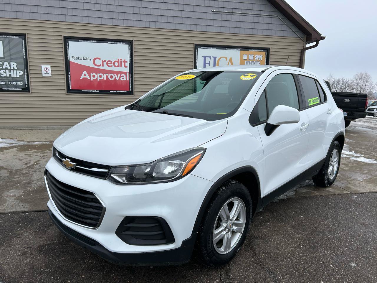 Used 2020 Chevrolet Trax LS w/ Tint and Cruise Package FWD image 1
