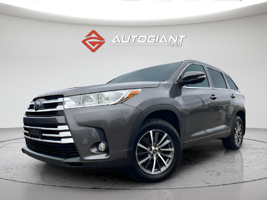 Used 2018 Toyota Highlander XLE AWD/4WD image 1