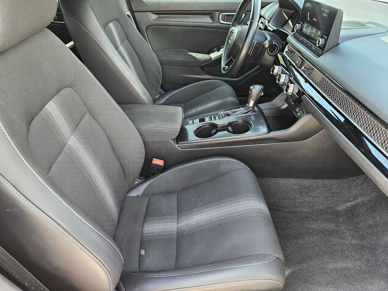 Used 2022 Honda Civic Sport image 14