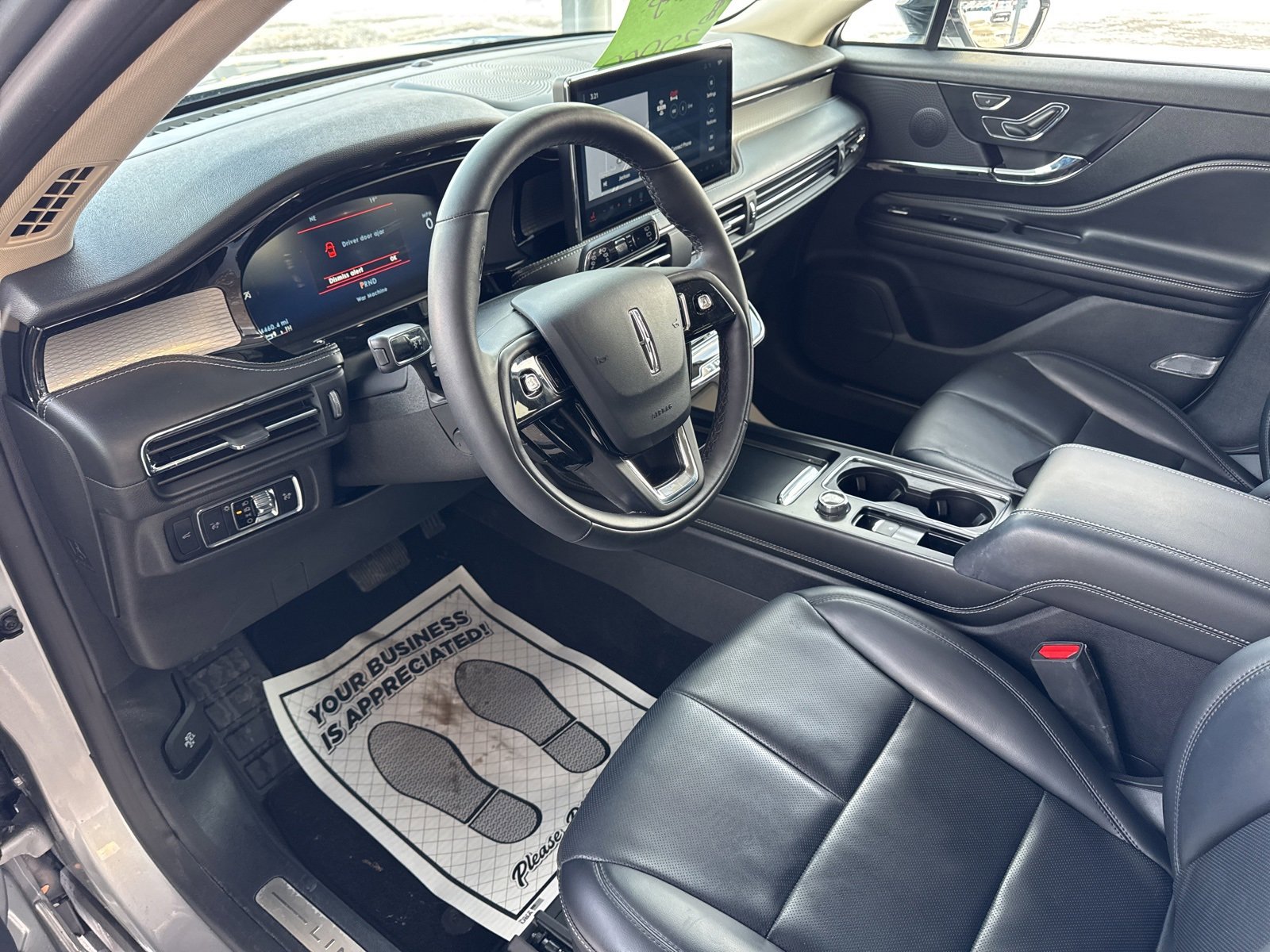 Used 2023 Lincoln Corsair AWD w/ Equipment Group 101A image 18