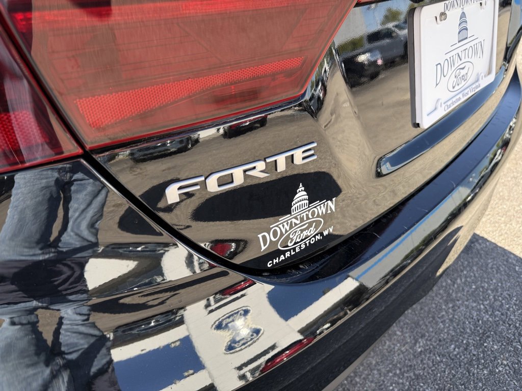 Used 2023 Kia Forte LXS w/ LXS Technology Package image 11