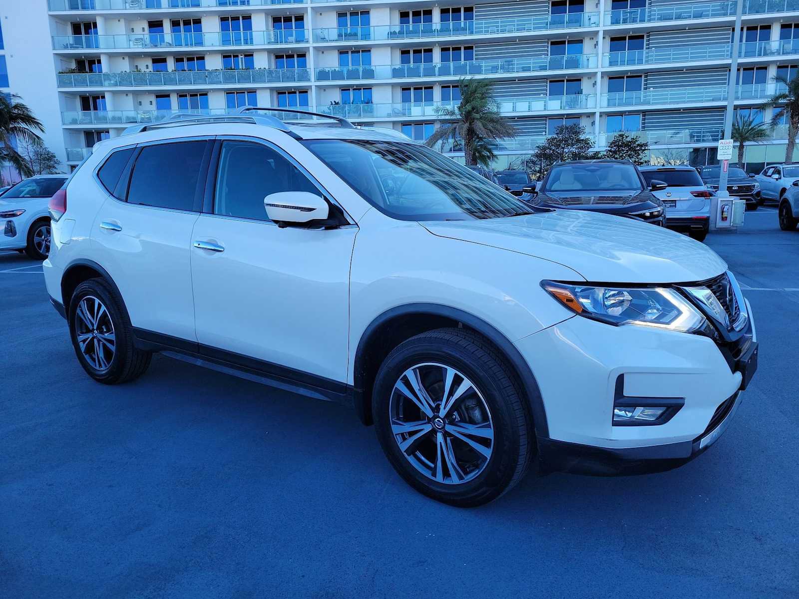 Used 2020 Nissan Rogue SV w/ Sun & Sound Touring Package image 8