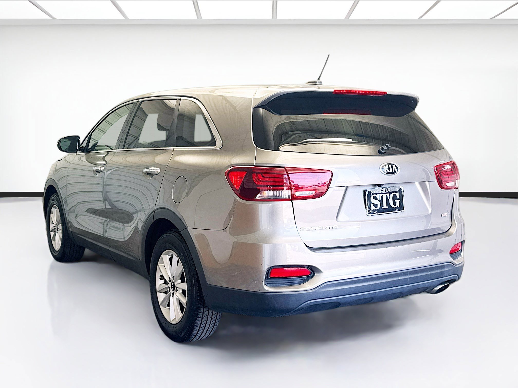 Used 2019 Kia Sorento LX image 6