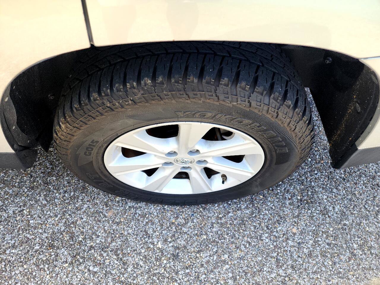 Used 2013 Toyota Highlander 4WD image 14