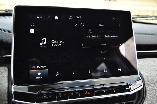 Used 2022 Jeep Compass Latitude w/ Sun and Sound Group image 15