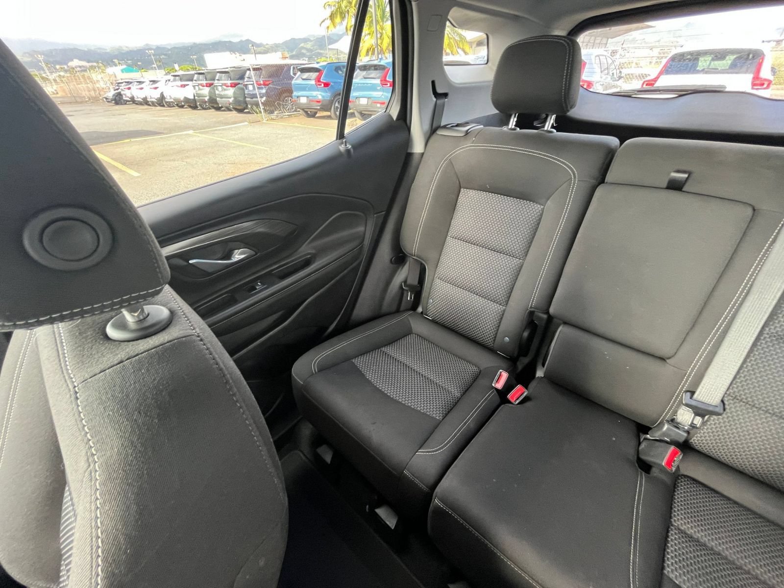 Used 2024 GMC Terrain SLE FWD image 34