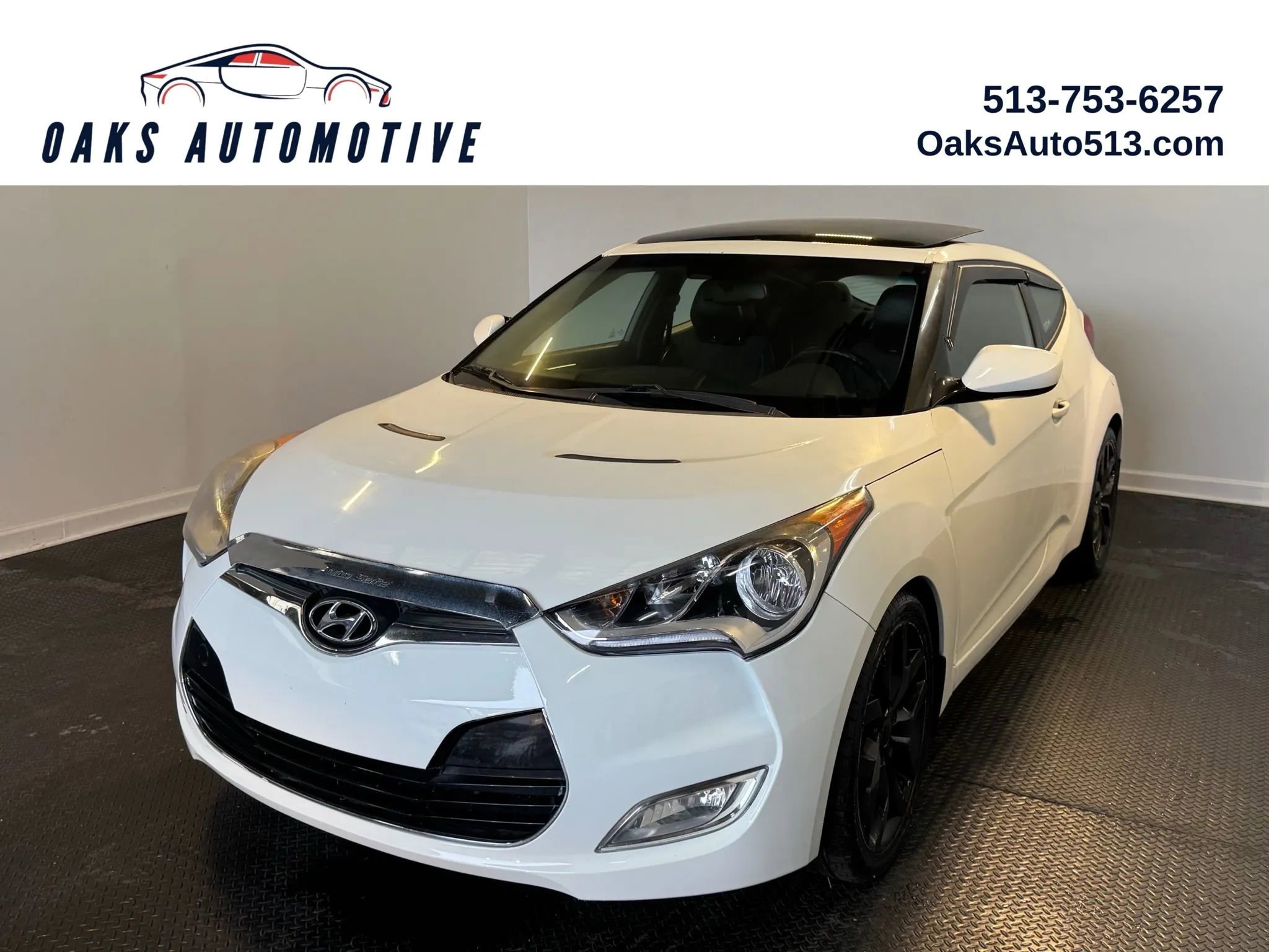Used 2013 Hyundai Veloster w/ Style Pkg image 1