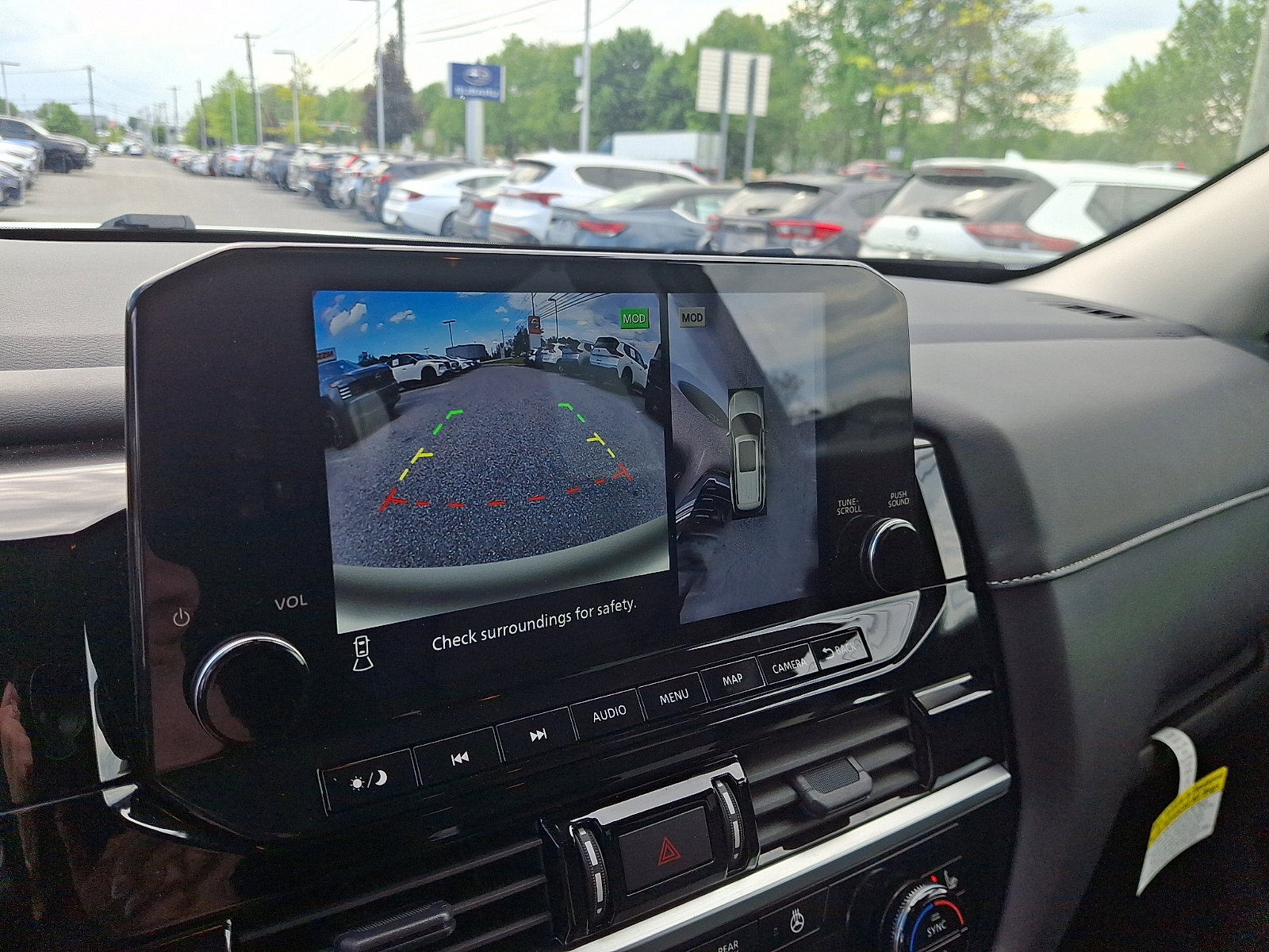 Certified 2025 Nissan Pathfinder SL AWD/4WD image 18
