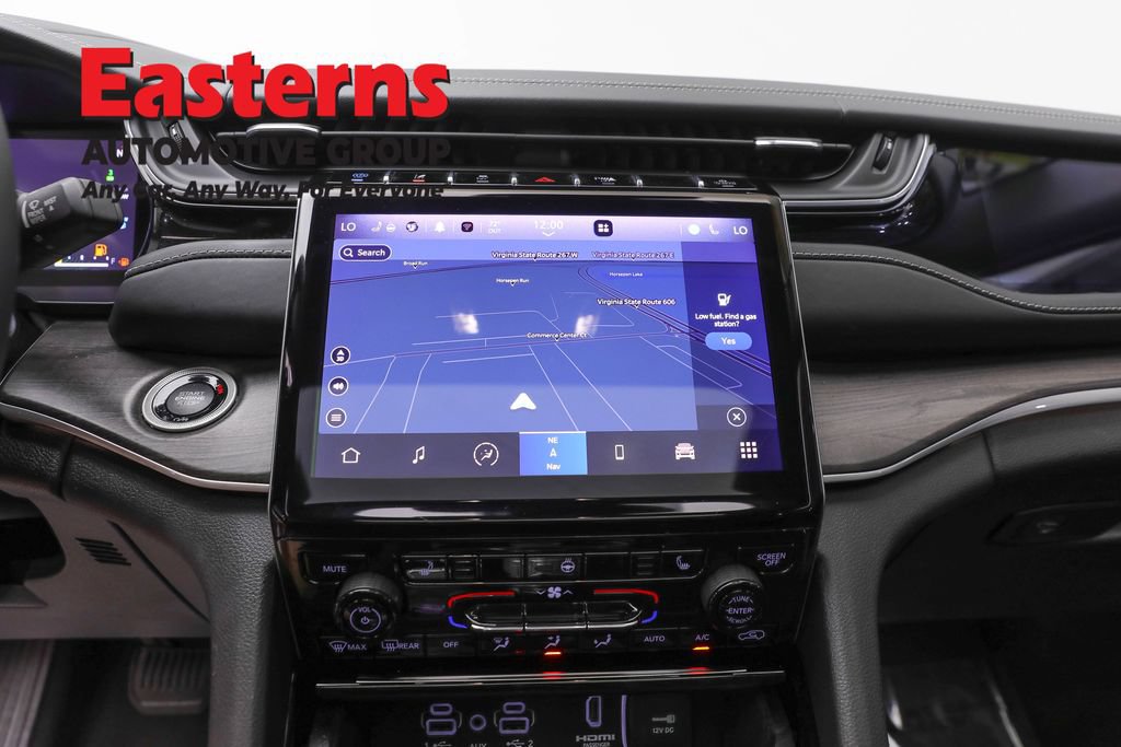 Used 2022 Jeep Grand Cherokee Limited 4xe AWD/4WD image 12