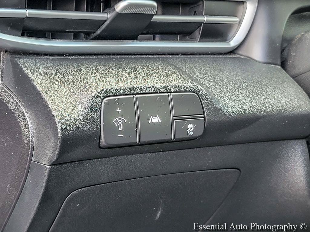 Used 2022 Hyundai Elantra SEL FWD image 25