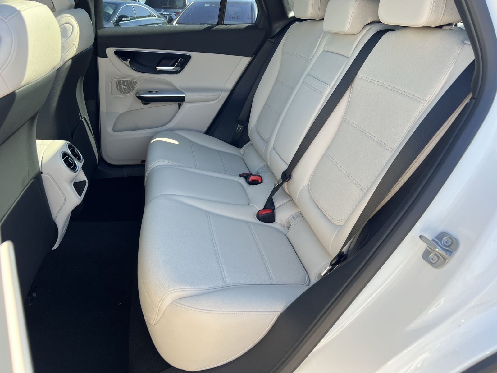 New 2026 Mercedes-Benz GLC 300 4MATIC image 30