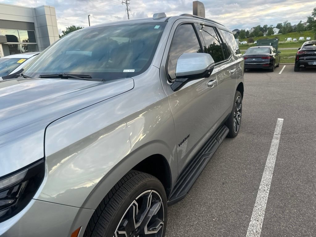 Used 2025 Chevrolet Tahoe RST w/ RST Capability Package AWD/4WD image 4