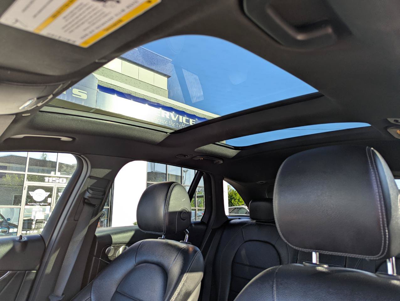 Used 2021 Mercedes-Benz GLC 300 4MATIC image 30