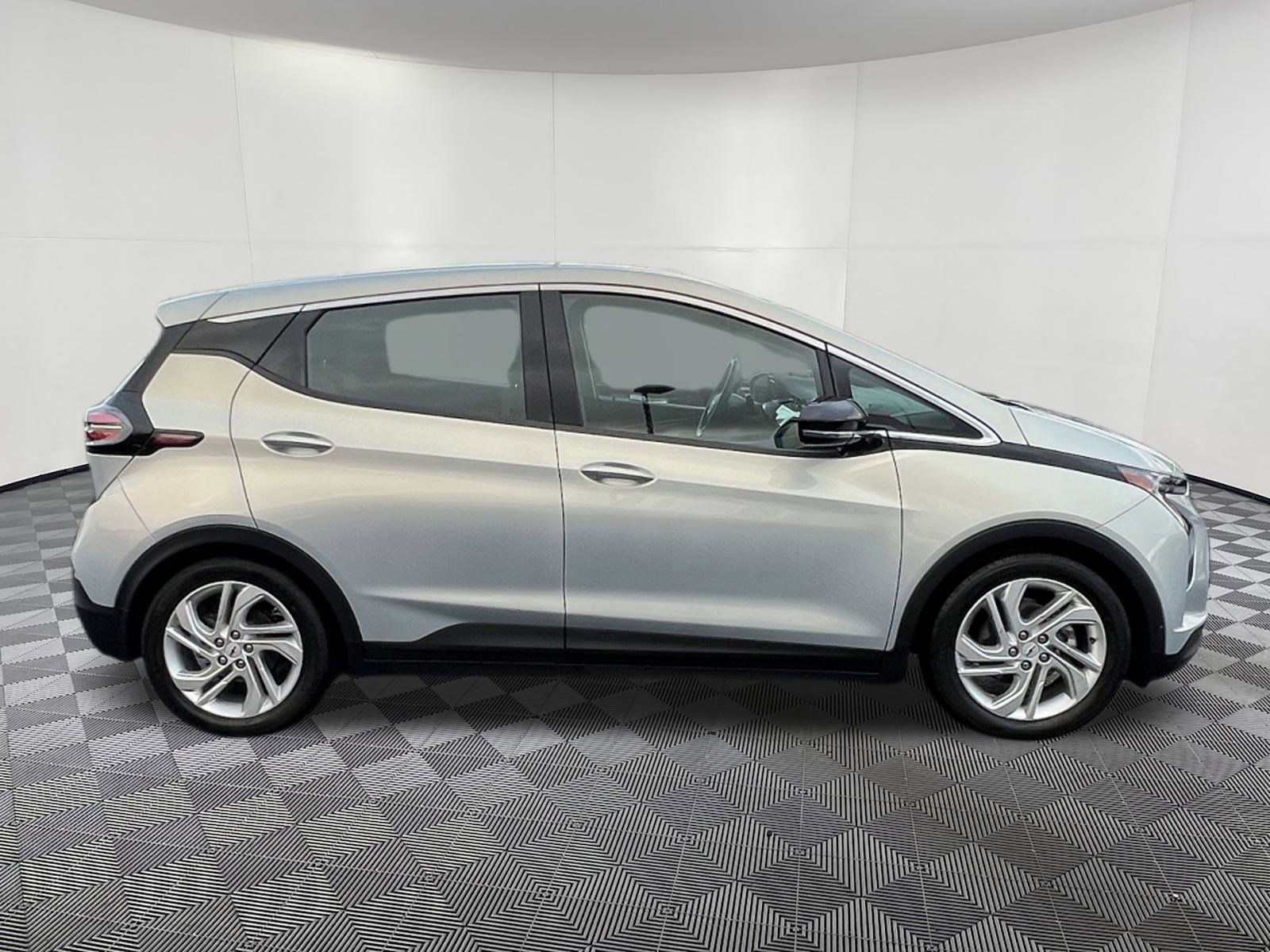 Used 2023 Chevrolet Bolt LT w/ Driver Confidence Package image 7