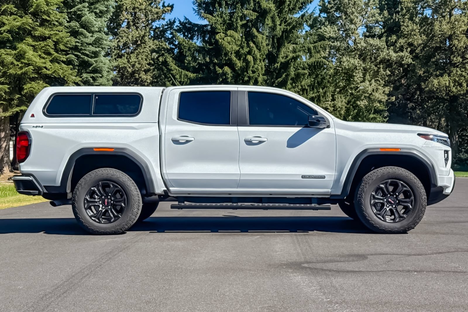 Used 2025 GMC Canyon Elevation w/ Convenience Package AWD/4WD image 3