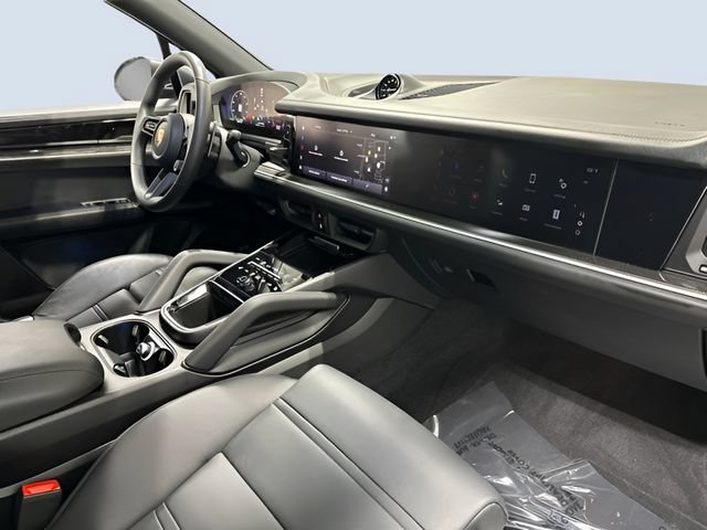 Used 2025 Porsche Cayenne S AWD/4WD image 11