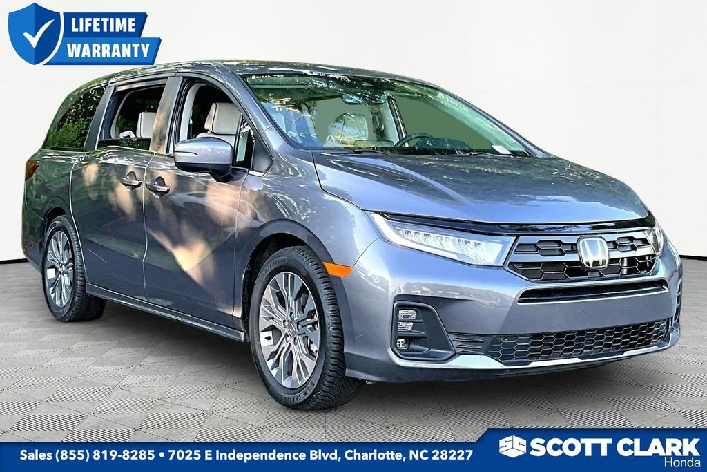 Used 2025 Honda Odyssey Touring image 1