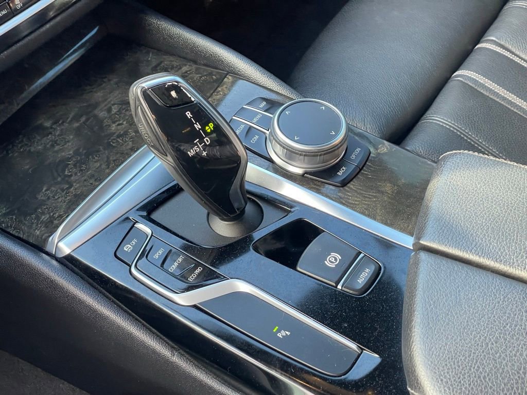 Used 2018 BMW 530i w/ Premium Package image 18
