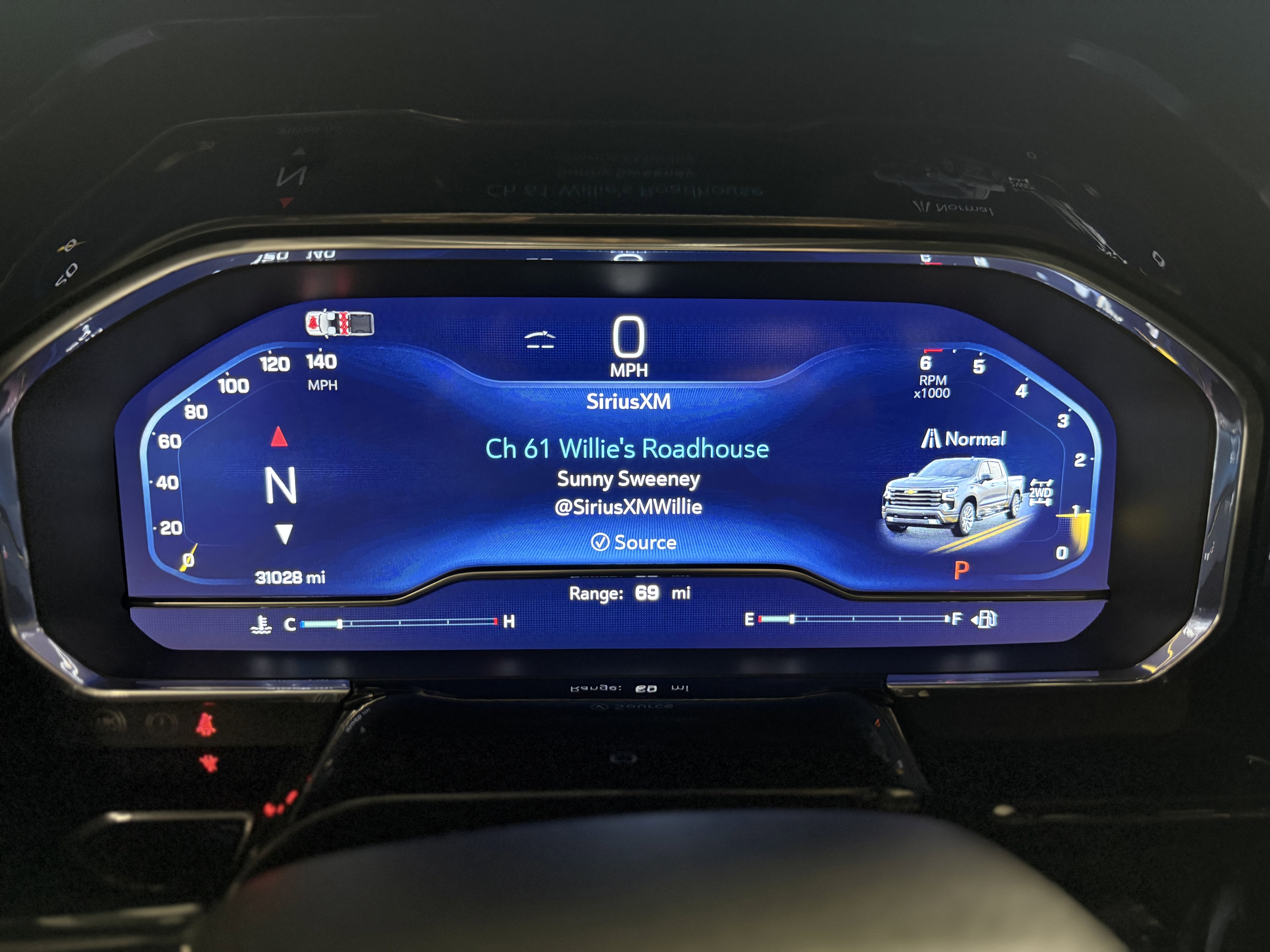 Certified 2024 Chevrolet Silverado 1500 High Country w/ Technology Package image 18