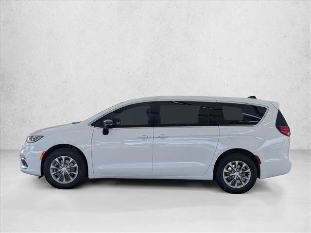 New 2026 Chrysler Pacifica Select AWD/4WD image 5