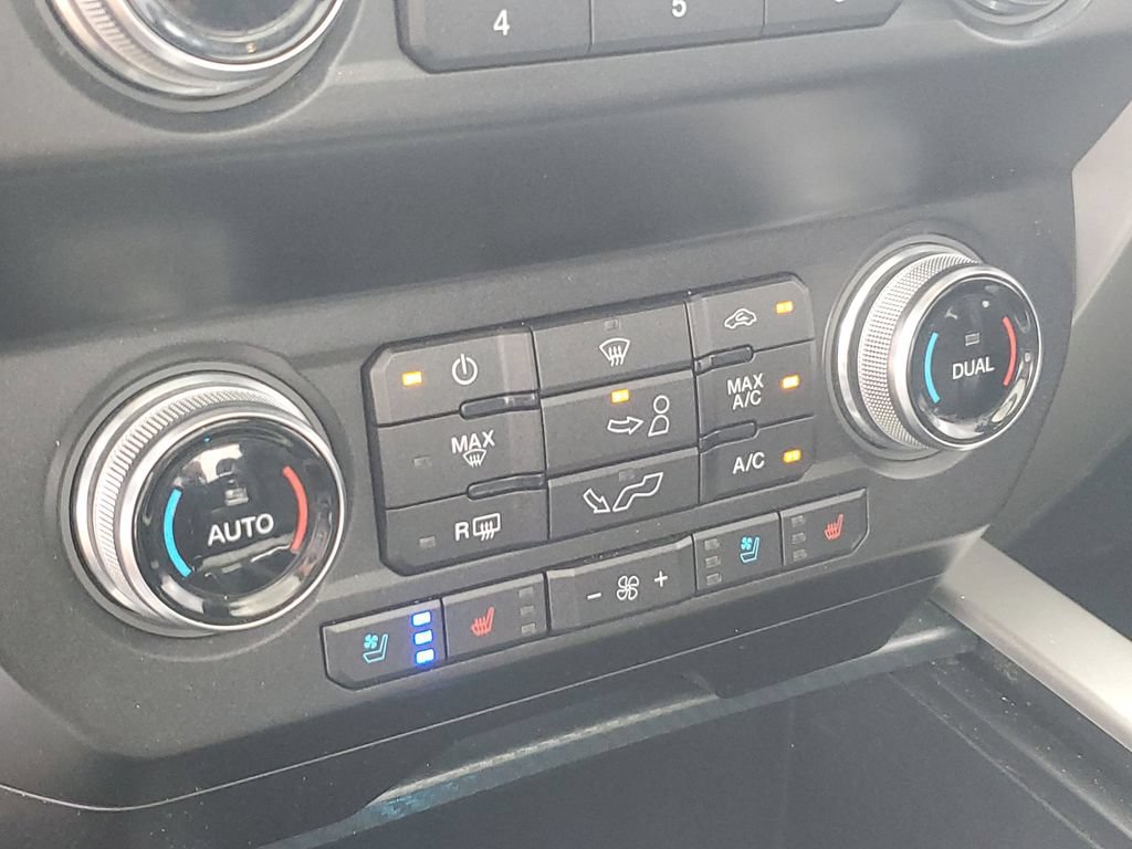 Used 2019 Ford F150 Lariat w/ Equipment Group 502A Luxury AWD/4WD image 20