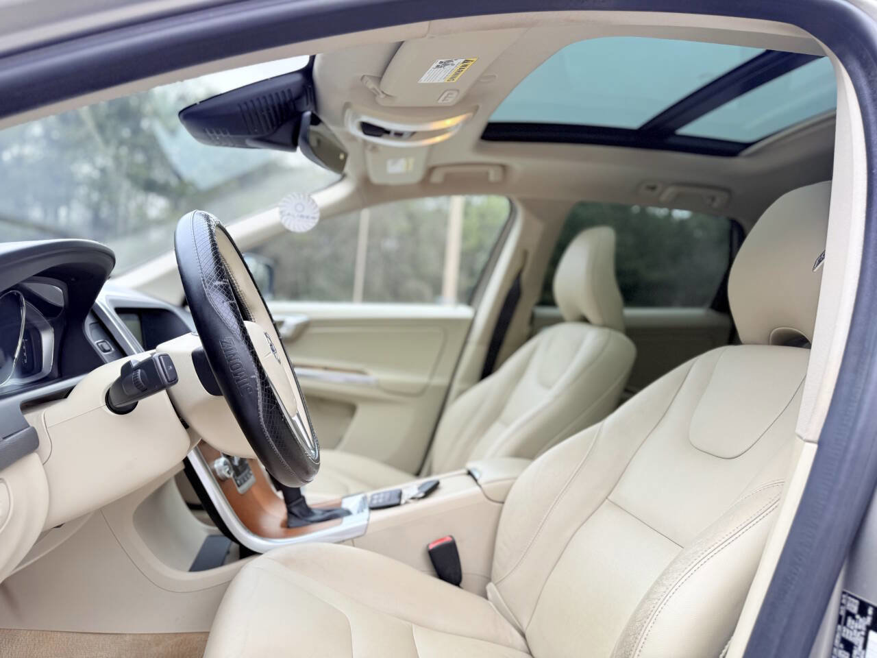 Used 2015 Volvo XC60 T5 Platinum FWD image 15
