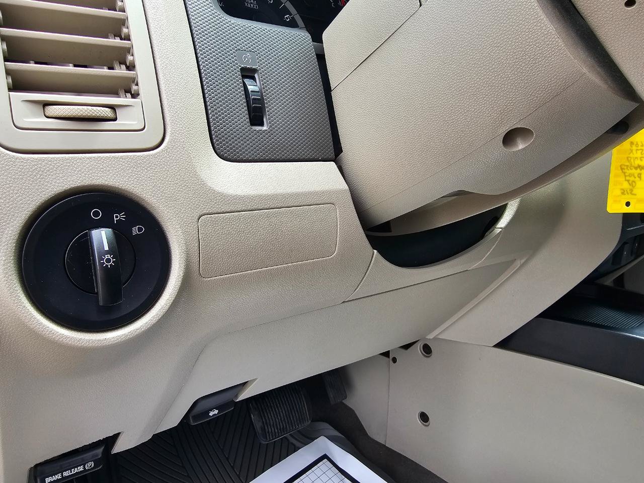 Used 2010 Ford Escape XLS FWD image 30