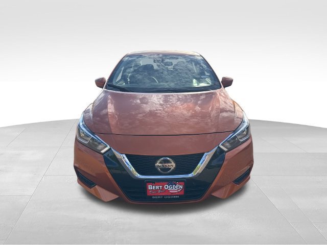 Certified 2022 Nissan Versa SV FWD image 2