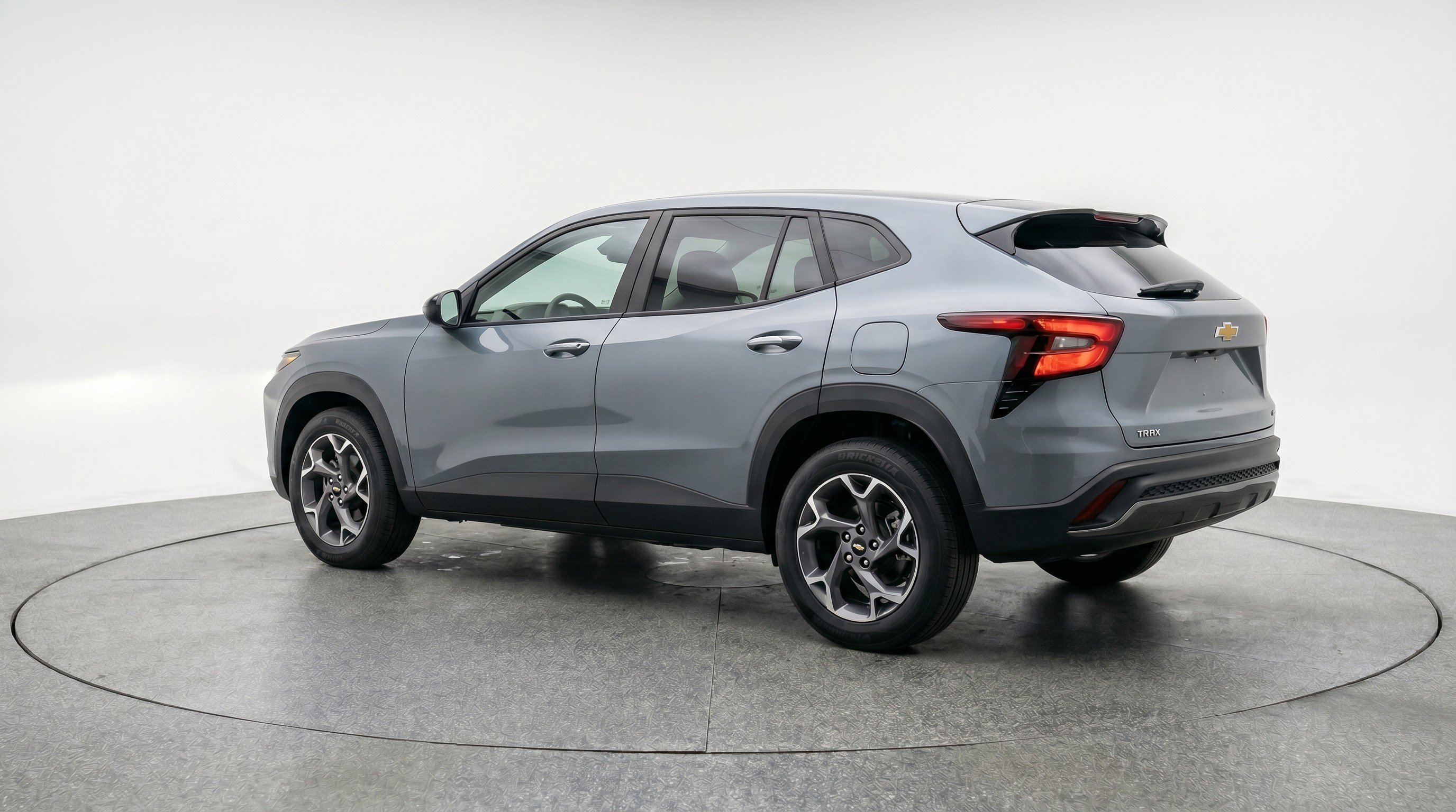 Used 2025 Chevrolet Trax LT w/ LT Convenience Package FWD image 6
