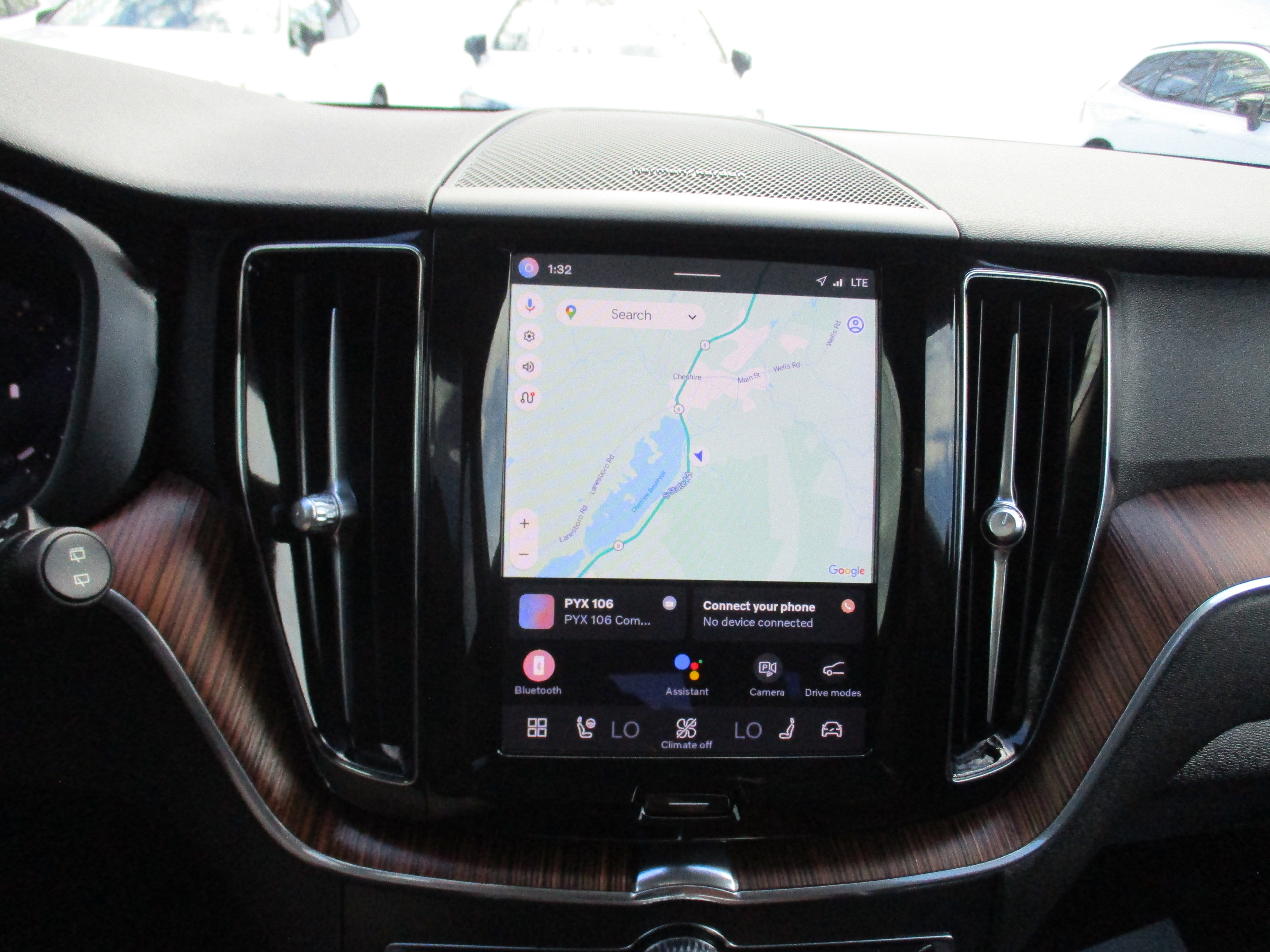 Certified 2023 Volvo XC60 B5 Plus image 18