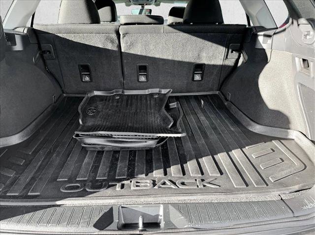 Used 2019 Subaru Outback 2.5i Premium image 8