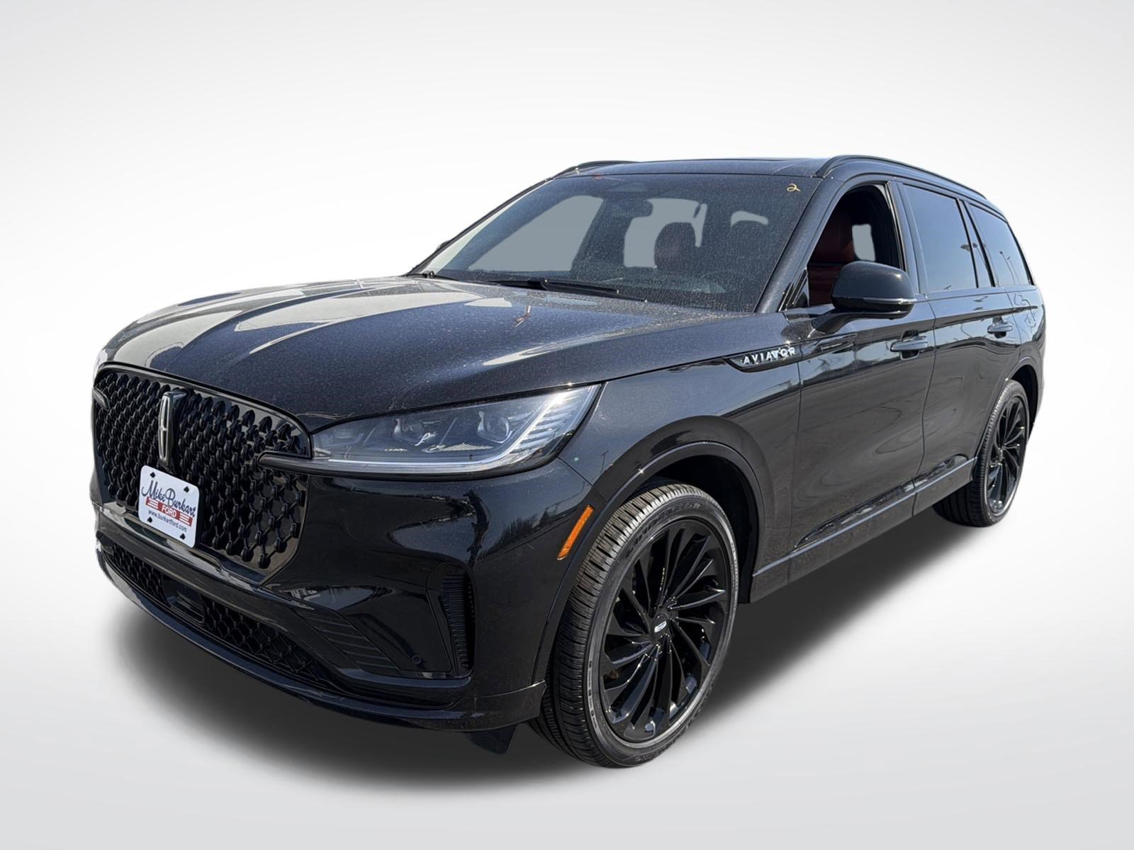 Used 2025 Lincoln Aviator Reserve w/ Jet Appearance Package image 2